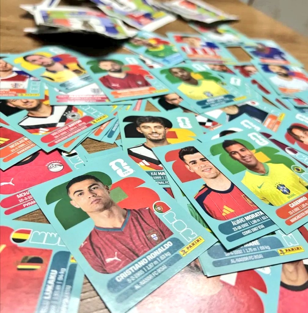 PromocaoPraVoce's tweet photo. 🔥SAIU NOVO CUPOM NAS FIGURINHAS

 Figurinhas do Álbum Copa Do Mundo 2026

60 Envelopes com 420 Cromos
✅ POR 386,50 (6,44 cada pacote)
🛒 https://t.co/fbMbKObWci  

100 Envelopes com 700 Cromos
✅ POR 650 (6,50 cada pacote)
🛒 https://t.co/zTSBRCGpbk 

 20 Envelopes com 140 Cromos
✅ POR 130,87 (6,54 cada pacote)
🛒 https://t.co/u7UKBGHIeI 

🏷️ Cupom:  MELIFIGURINHA