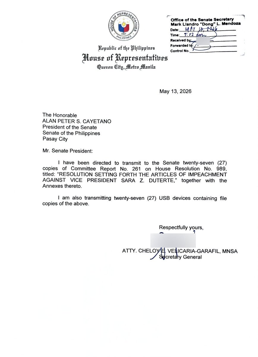 newswatchplusph's tweet photo. SENATE RECEIVES ARTICLES OF IMPEACHMENT, BIR RECORDS

LOOK: The Senate has received 27 copies of the Articles of Impeachment against Vice President Sara Duterte and the box containing her tax records on Wednesday night, May 13.

The document was shared by House prosecutor and Bicol Saro Rep. Terry Ridon. | @bylancemejico