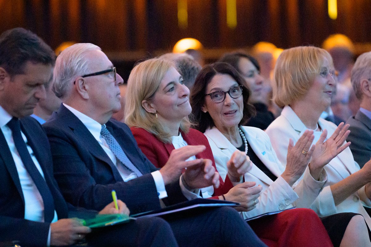 Bundesgesundheitsministerium tweet media