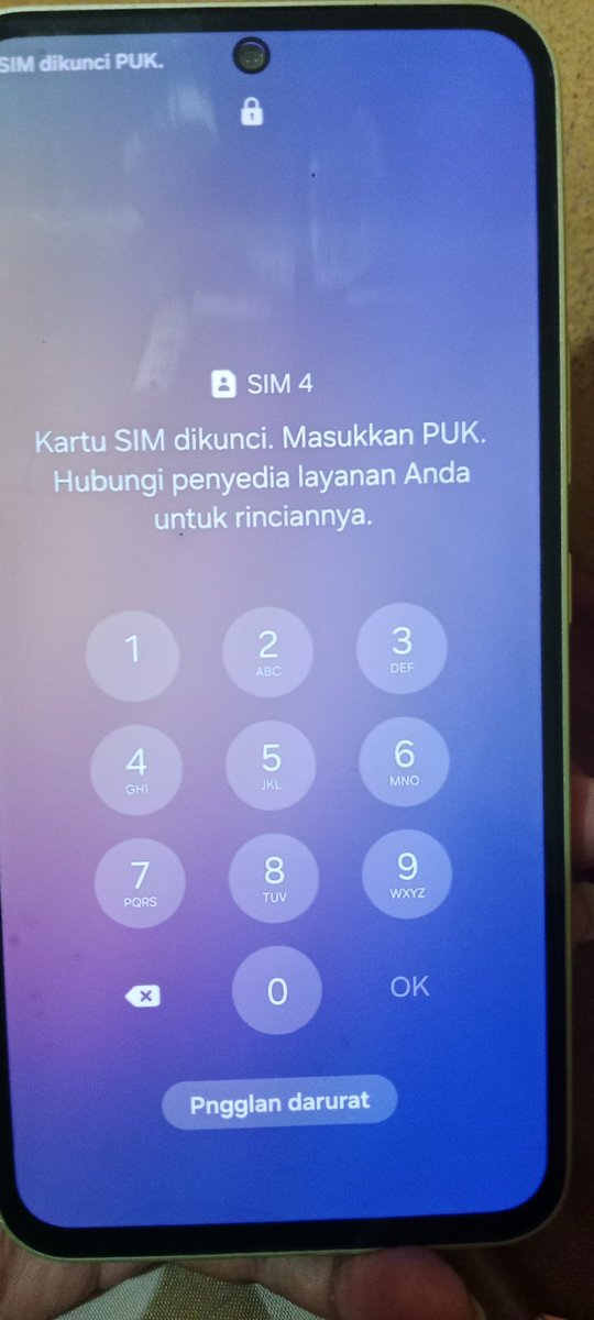 hollyishit's tweet photo. @Telkomsel min tolong minnn https://t.co/t1vtk333De