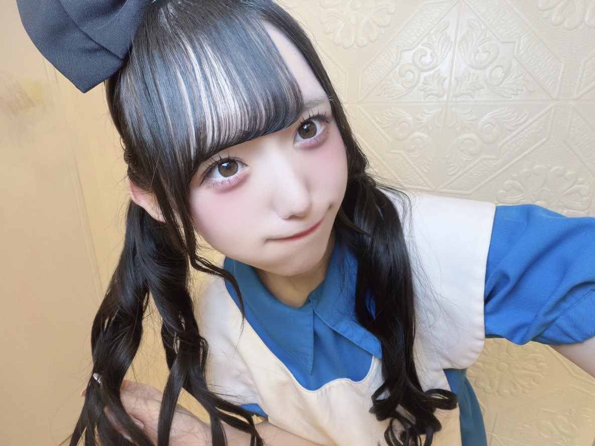 みこら tweet media