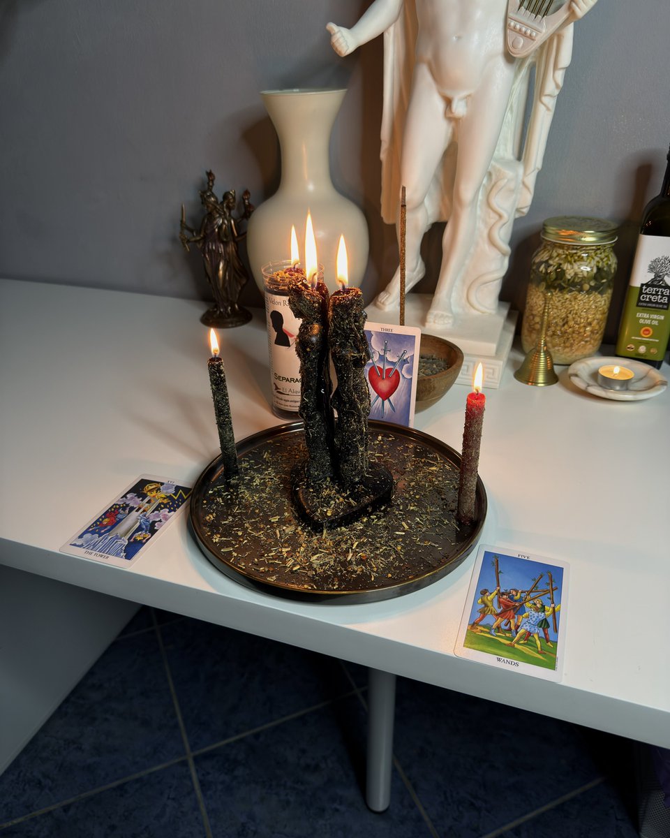 PisceanCraft's tweet photo. Break Up Spell for a Client | #witchtok #witchcraft #spirituality #breakupspell #spellwork #spells #witch https://t.co/9NO8Yctj7p