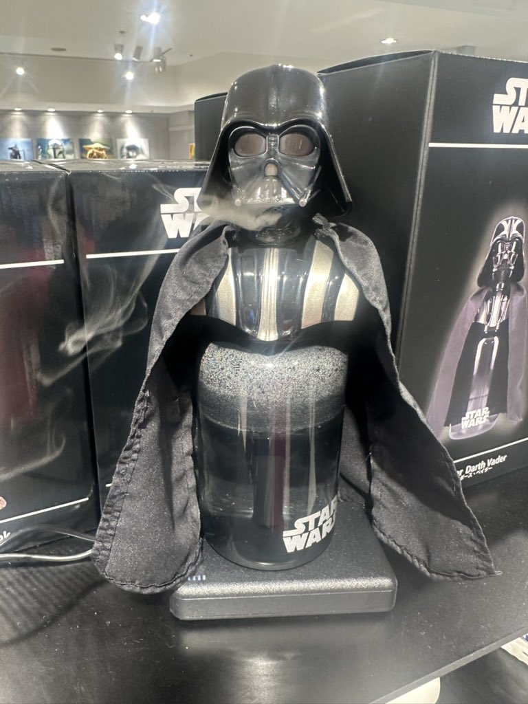 ショップ限定のダースベイダー 加湿器を買いました。 ちなみに