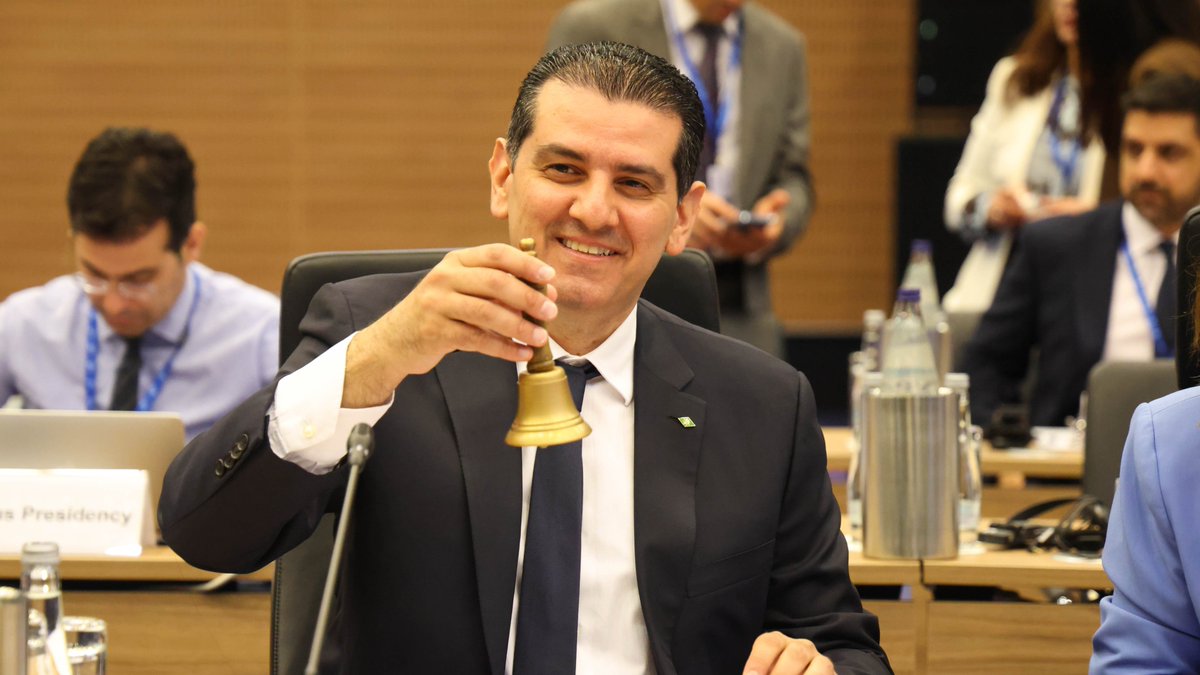 CyprusinEU's tweet photo. 📍Informal meeting of EU Energy Ministers underway in #Lefkosia. 🇨🇾🇪🇺

Minister @MichaelDamianos chairs today's discussions on:
🔹 the work of the Energy Union Task Force and the need of reducing Europe’s dependence on imported fossil fuels amid ongoing geopolitical instability
🔹energy storage
🔹 infrastructure, connectivity and the role of gas in energy security

#CY2026EU