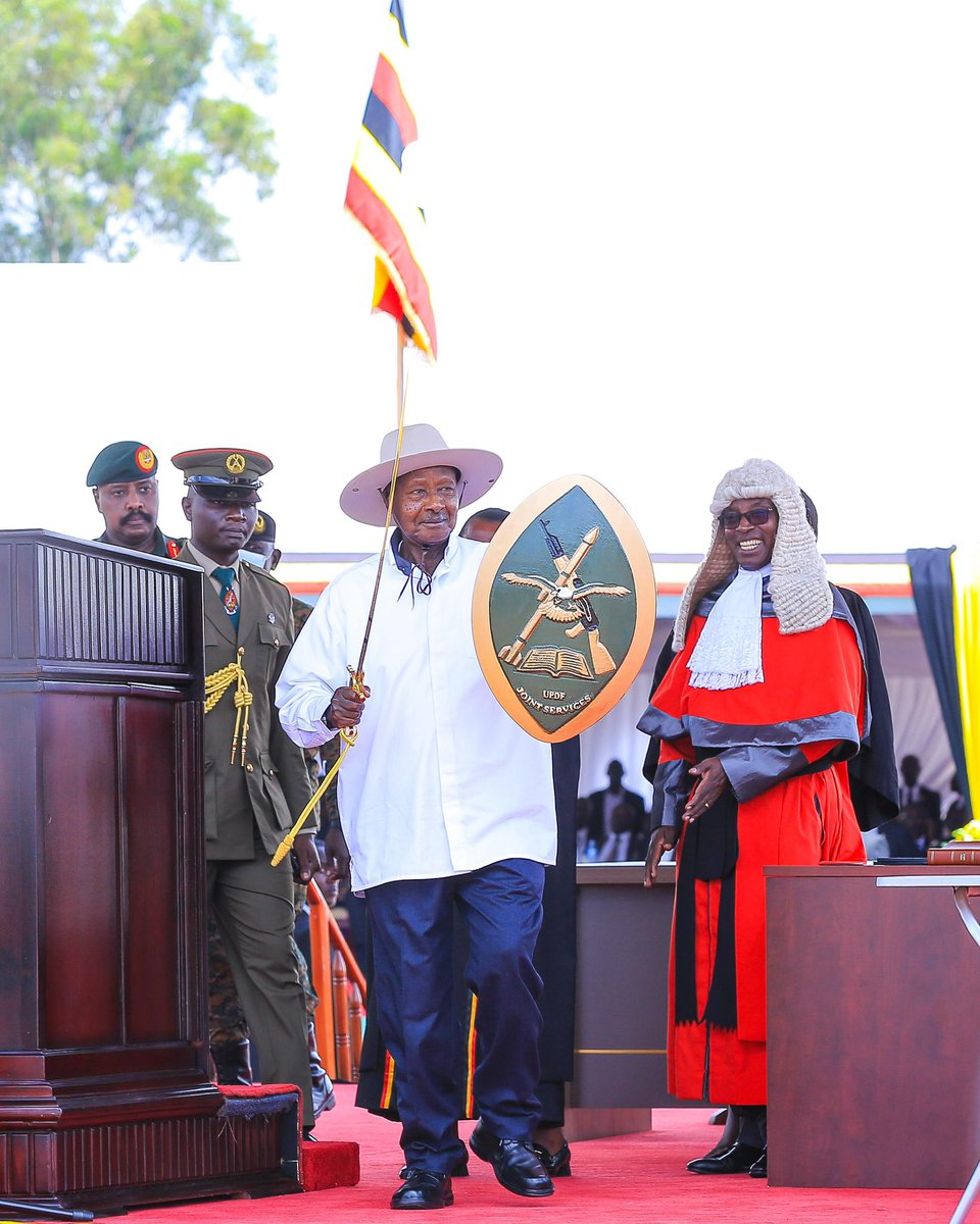 TrevisMuhwezi's tweet photo. It was an honor meeting the Rt.Hon. Deputy Speaker of the Parliament of Uganda @Thomas_Tayebwa during the swearing-in ceremony of H.E. the President of Uganda. Congratulations HE @KagutaMuseveni https://t.co/5MUoXUCLSr