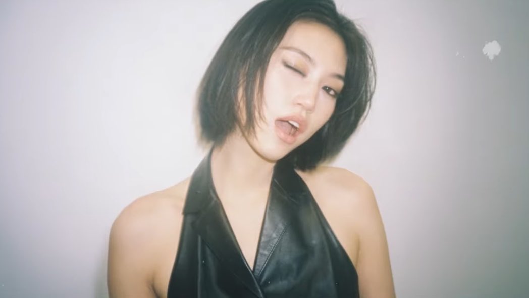 hourly doyeon tweet media