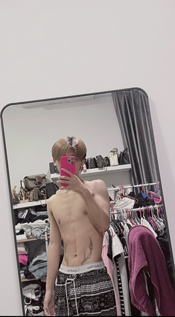 wei_554573's tweet photo. 😋 https://t.co/mslNG6nHkM