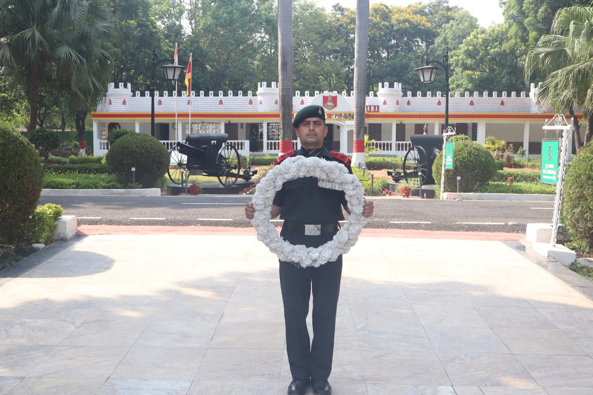 Jkra_Group's tweet photo. #OnThisDay Sep Suram Singh of #LUCKYSEVENTH made the supreme sacrifice for the #nation during INDO PAK WAR 1947-48. A solemn #wreathlaying ceremony was organised at #JAKRRC to honour the brave soldier of Regiment
#JAKRIFkeVeer https://t.co/Abtg6dW1Ss