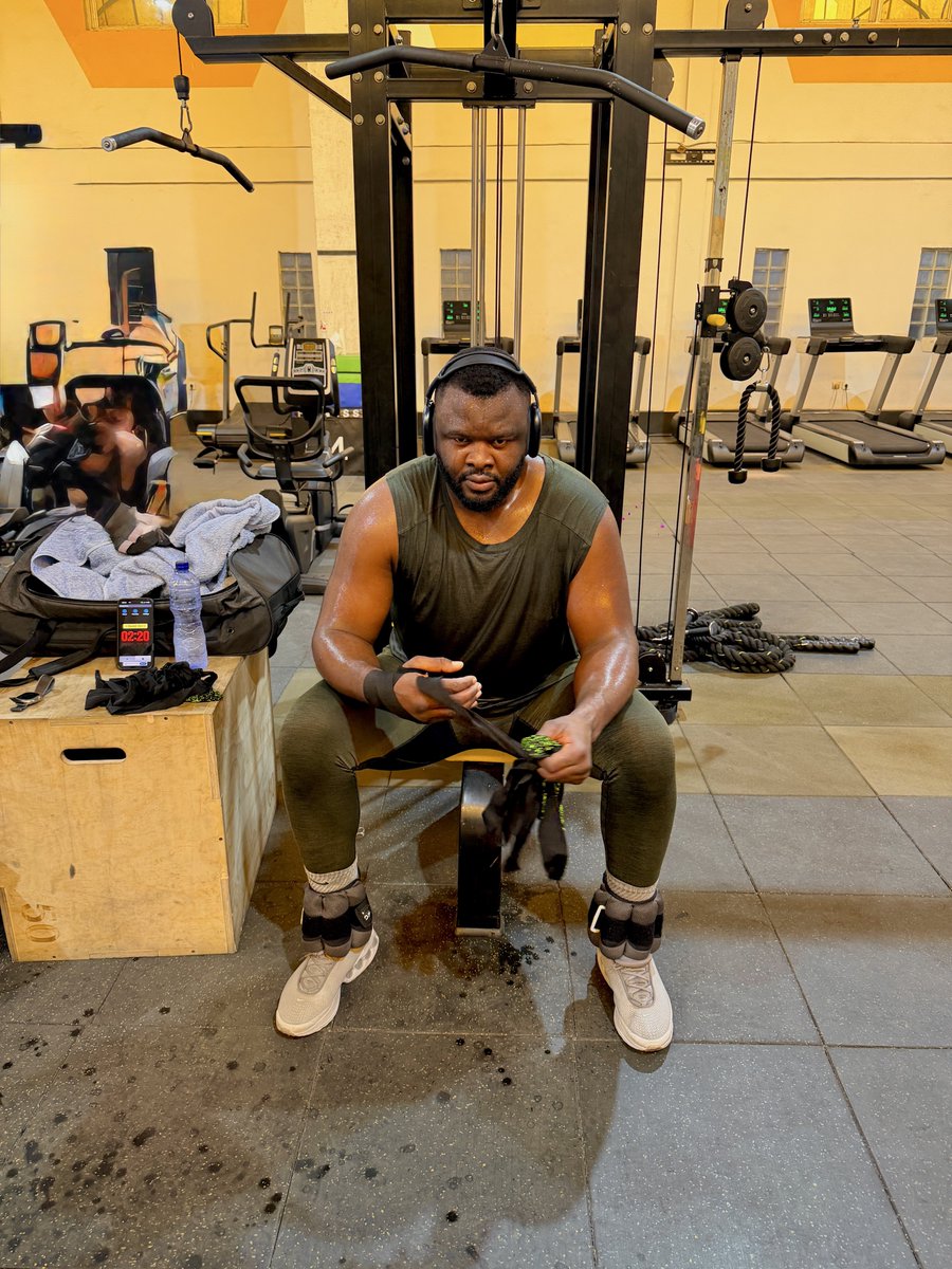 Martin Bakole tweet media