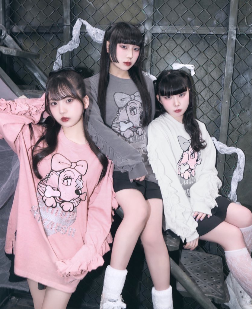 ♥ガルフィーコラボフリルBIGロンT Color : ピンク / グレー