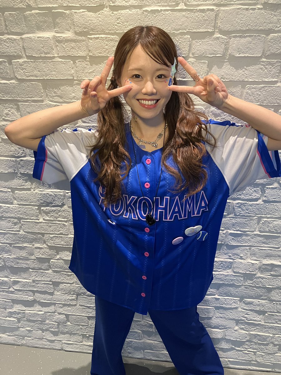 thelive_ydb's tweet photo. 本日もTHE LIVEではYGFのコラボメニューを販売中です🙌🏻

スタメン発表でTHE LIVE に来たdianaとTHE LIVE MCのMayuもベイ⭐︎ギャルマインド全開です💫💅🏻💐

#baystars
#thelive
#basegate https://t.co/uSptK6ziN5