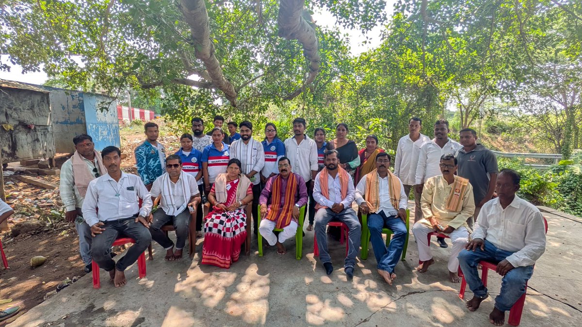 GMohapatraBjp's tweet photo. Attended the inauguration of the Jalachhatra camp at Nandankanan, Raghunathpur. Appreciations to the organizers let’s serve water to people and animals in this heat.

#SocialService #Jalachhatra #SummerCare https://t.co/Y2TagGKwnN