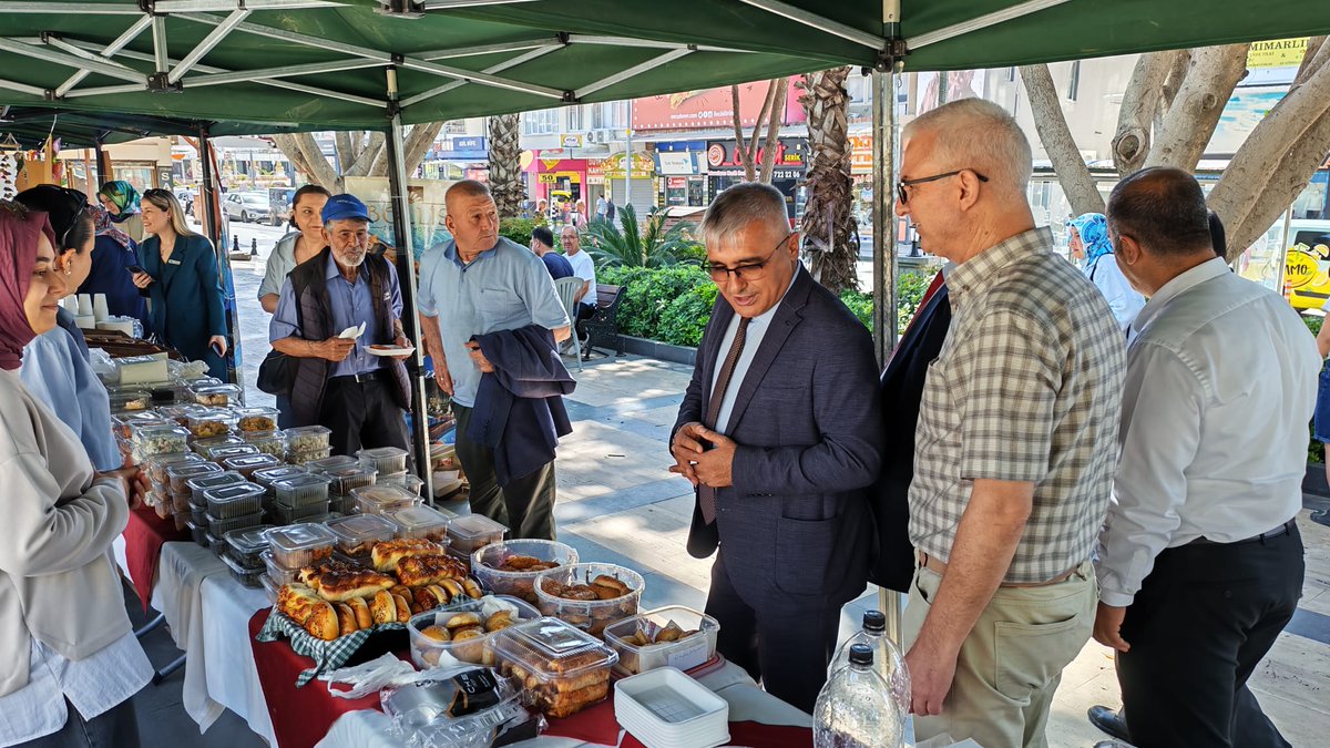 SerikMEM's tweet photo. 📌İlçe Milli Eğitim Müdürümüz İkram Ekiz, Şube Müdürlerimiz İlker Sarıkaya ve Yalçın Tunçel ile birlikte, Karadayı Özel Eğitim Uygulama Okulunun düzenlemiş olduğu "Bahar Sergisi ve Kermes "etkinliğine katıldı. 

📌Emeği geçen herkese teşekkür ederiz.

@tcmeb @ikramekiz https://t.co/vn1iBpFcEp