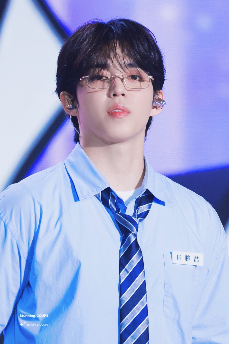 Stunning.COUPS tweet media