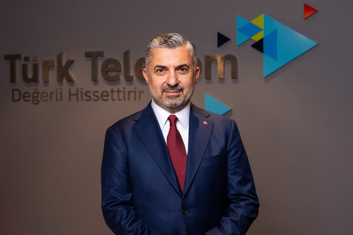 TTMedyaMerkezi's tweet photo. Türk Telekom, “Türkiye’ye Değer” anlayışıyla teknolojiyi iyilik ve faydaya dönüştürerek herkes için erişilebilir bir yaşam hedefiyle çalışmalarını sürdürüyor.

10-16 Mayıs Dünya Engelliler Haftası kapsamında erişilebilirlik odağındaki çalışmalarıyla farkındalık yaratan Türk Telekom; Sesli Adımlar, Telefon Kütüphanesi, Günışığı, EyeMo, Erişilebilir Tiyatro ve Engelsiz Tribün gibi öncü projelerle hayatın her alanındaki engelleri teknolojiyle aşmaya devam ediyor.

#TürkiyeyeDeğer #EngellilerHaftası

https://t.co/kye4ccKFNU