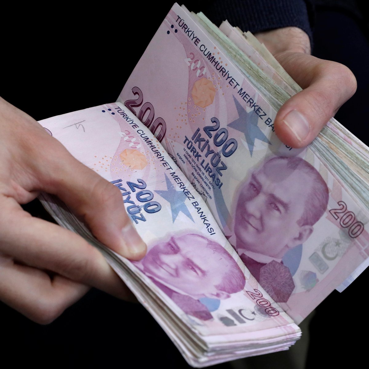 bosunatiklama's tweet photo. Nakitle sigara alım dönemi sona eriyor. (Türkiye Gazetesi)

Gerekçe: 18 yaşından küçüklerin sigaraya erişimini engellemek. https://t.co/ZdyGnbZWgJ