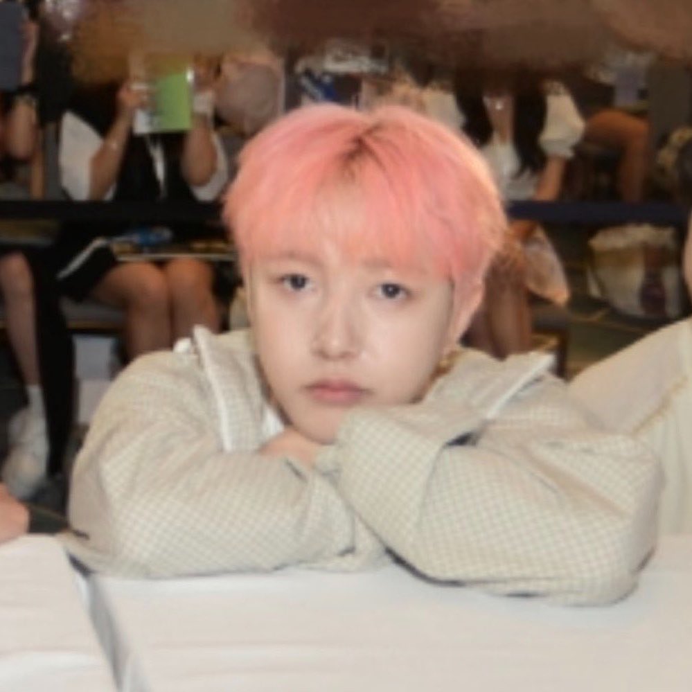 𝗺𝝾𝗻 | wtb tiket exo tweet media