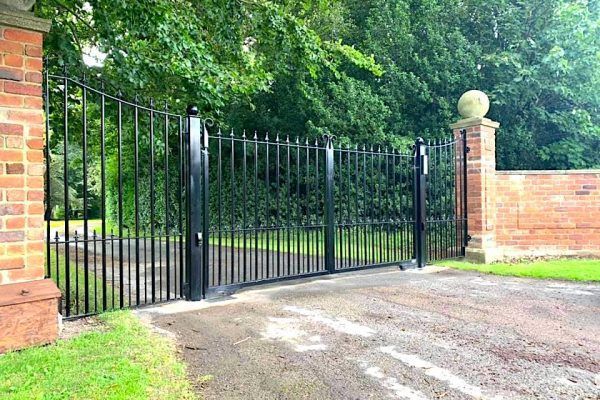 GatesLivewire's tweet photo. Gates, Garage Doors &amp; Automation

✅  Book a free estimate | Call us today ☎️  01833 627776 to arrange your free consultation or request a no-obligation quote ⚡ https://t.co/5MI6lQ8Ha1 
#GateAutomation https://t.co/HNPb5J3lqp