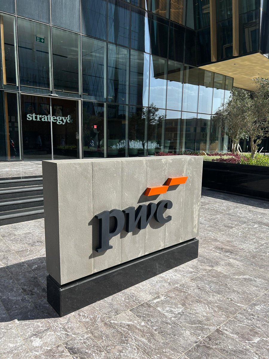 abdulmalikk08's tweet photo. زيارة مثرية وملهمة.. 
@PwC https://t.co/xHIccmuBM2