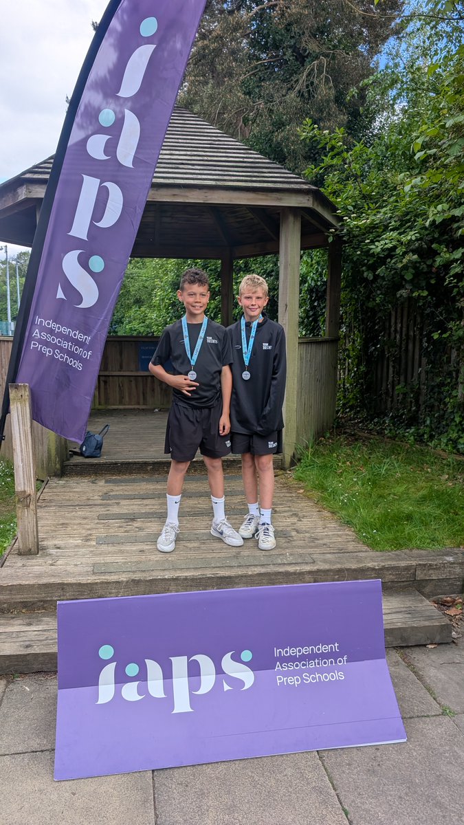 bedesprep's tweet photo. Congratulations to our tennis players!

🎾Year 5 pupil Alessia has been selected to represent the Sussex 10U girls team! 
🎾An outstanding performance by Year 6 pupils Matthew and Lake in the U11 IAPS.
🎾Year 8 pupils Fynn and Mason won gold at the IAPS U13! https://t.co/8uHBAlTuLY