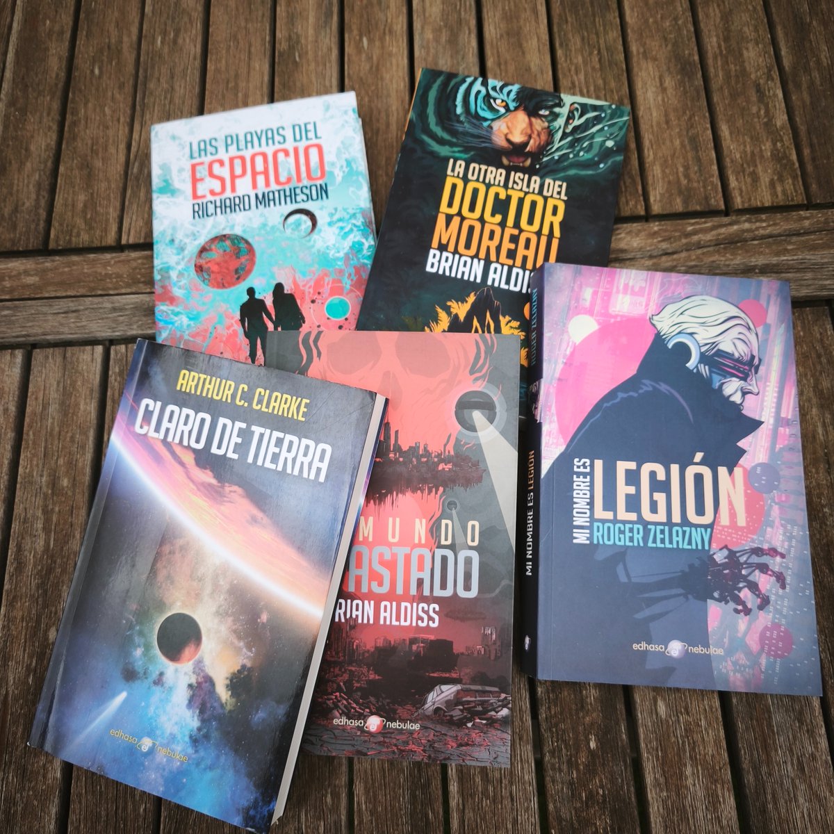 cyberdark's tweet photo. ¿Buscas algo clásico entre las miles de novedades diarias? os recomendamos la colección Nebulae de @edhasaeditorial, llena de referentes de la ciencia ficción del siglo XX

👉 https://t.co/0y2NbsZI9y https://t.co/nZCONndhwB