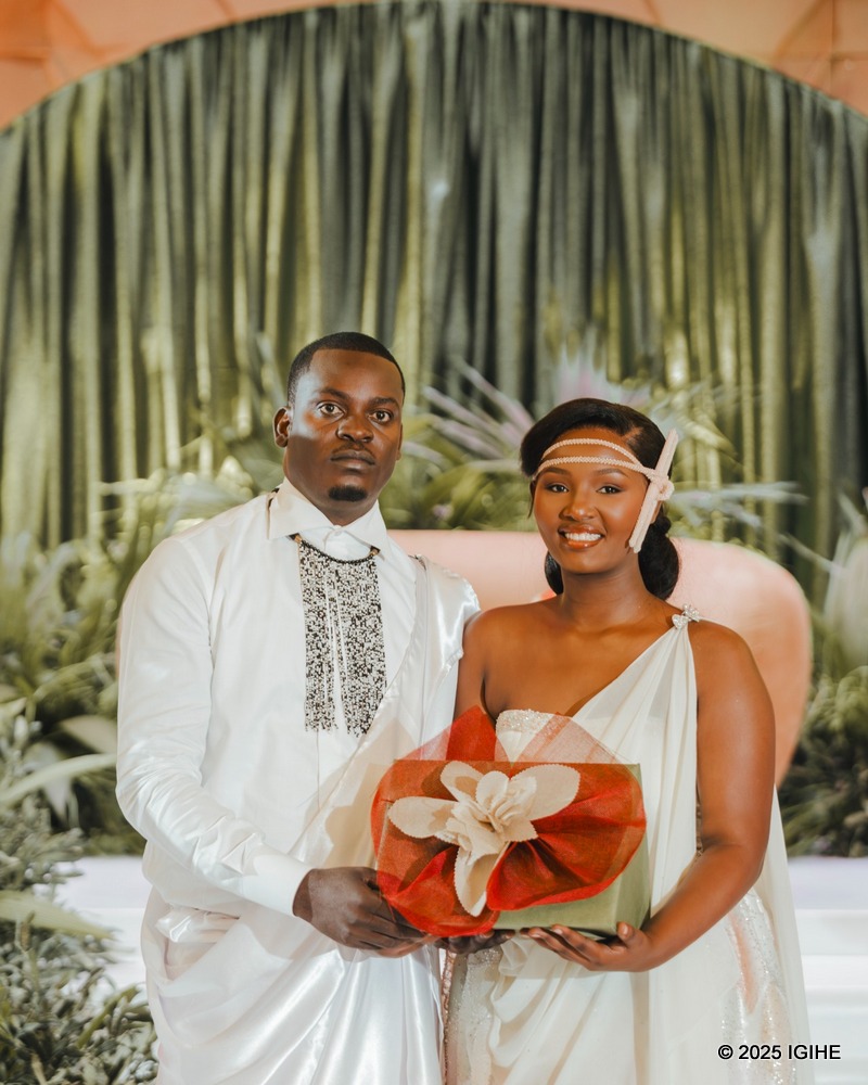 solistclaude's tweet photo. Musubire yo ntamahwa rwose. Mubyare Hungu na kobwa🥰

Akoshye mana, yuuuuuuu🥰🥰🥰🥰🥰 https://t.co/Fhl2e5ha3M