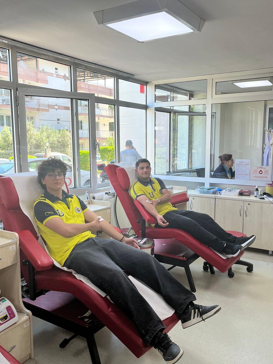 UFBcbu's tweet photo. 1907 ÜNİFEB Celal Bayar Üniversitesi örgütlenmesi olarak Kızılay’a kan bağışında bulunduk. 
#FenerbahçeSenÇokYaşat https://t.co/8fpLoJyluH