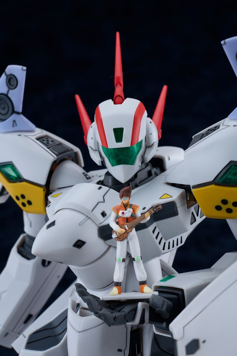📢ご予約開始💡 ◤￣￣￣￣￣￣￣￣￣ PLAMAX 1/72 VF-19P