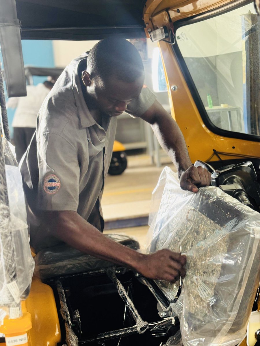 DYPrimeAutos's tweet photo. CNG is the future and i’m already living in it…
P.S: I was trained by an Indian man where they produce quality and original sequential CNG conversion kits.
#Mechanic #CNG #fyp #trend #viral https://t.co/2jcWsvFpzZ