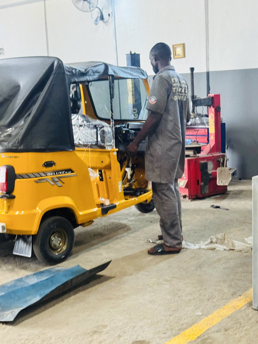 DYPrimeAutos's tweet photo. CNG is the future and i’m already living in it…
P.S: I was trained by an Indian man where they produce quality and original sequential CNG conversion kits.
#Mechanic #CNG #fyp #trend #viral https://t.co/2jcWsvFpzZ
