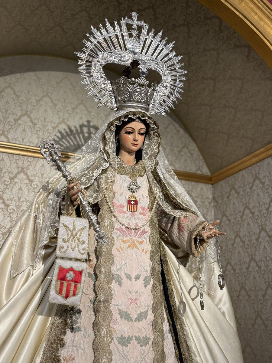 Leandelapuebla's tweet photo. 𝐍𝐮𝐞𝐬𝐭𝐫𝐚 𝐒𝐞𝐧̃𝐨𝐫𝐚 𝐝𝐞 𝐥𝐚𝐬 𝐌𝐞𝐫𝐜𝐞𝐝𝐞𝐬 
Mayo 2026
Sevilla
@PuertaReal 

𝑀𝑎𝑑𝑟𝑒 𝑑𝑒 𝑙𝑎𝑠 𝑀𝑒𝑟𝑐𝑒𝑑𝑒𝑠, 𝑟𝑢𝑒𝑔𝑎 𝑝𝑜𝑟 𝑛𝑜𝑠𝑜𝑡𝑟𝑜𝑠. https://t.co/9HgzaUx71B