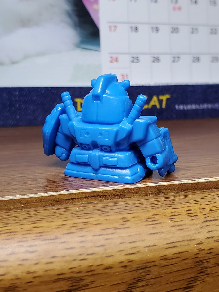 0428Taro's tweet photo. 今更ながらロボケシガンダム
アンテナ周りとか少し溶けてる感じがする…
確か1回200円💰

#SDガンダム
#ガン消し https://t.co/PaR9GRAuNI