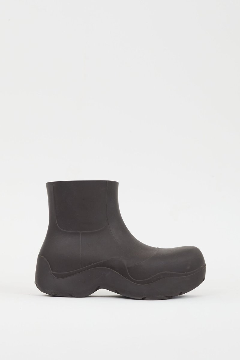 22時新入荷 新品 bottega veneta paddle boots 非常にお安くご委託頂き