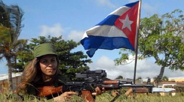 MarilnMele14494's tweet photo. La 🇨🇺 Patria cuenta con la 🌹 mujer cubana‼️ 

#VencedoraDeImposibles que con su estirpe #DeAceroYMiel está en la trinchera, en la primera línea de combate, en la vanguardia de la Revolución.
#LaPatriaSeDefiende https://t.co/yjvQkiKyFe