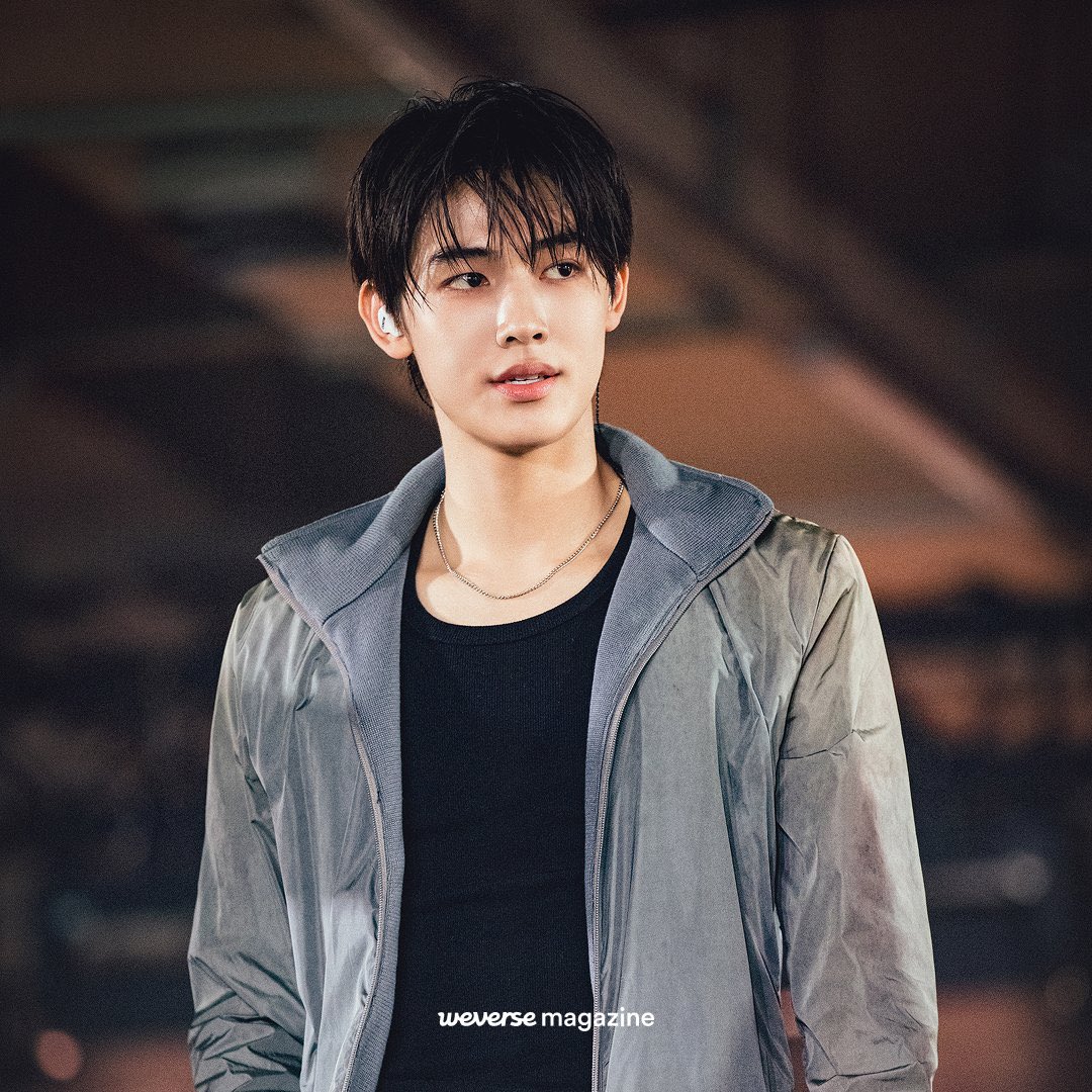e3omshy's tweet photo. SEONGHYEON WEVERSE MAGAZINE

#SEONGHYEON #성현 https://t.co/azCMwVzqGY