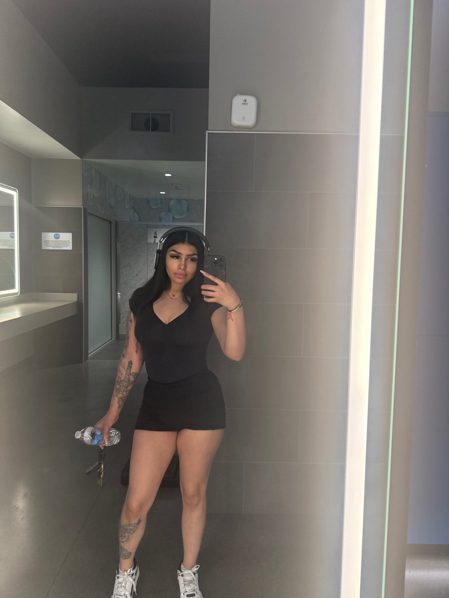 helovesalexi's tweet photo. I’ll actually get there, i promise https://t.co/5kUo9zH3n4