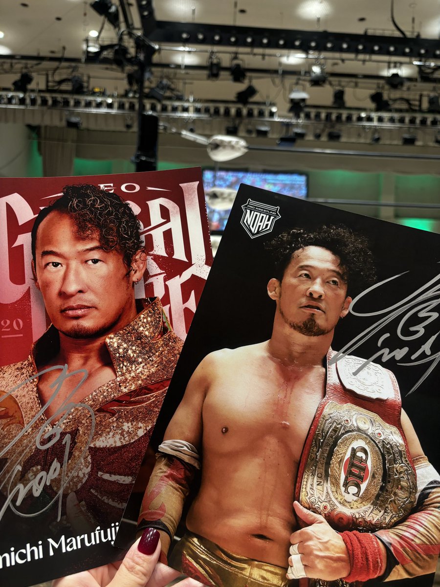 防彈少年團☆サインボール☆SALE開始☆ ナショナルくんのサイン会楽しかった♥️ タッチしてきた