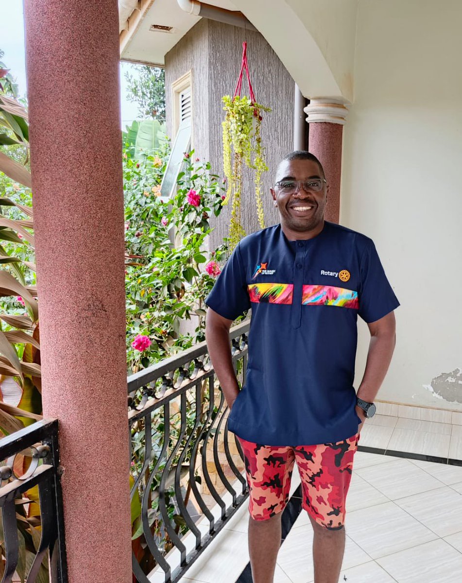 carrie_bav's tweet photo. Get your identity with pride in African fabrics with a touch of modern designs #BavugazFashionz #MillionWaysToWearAnAnkara #PassionForFashion https://t.co/KBpncjb3tk