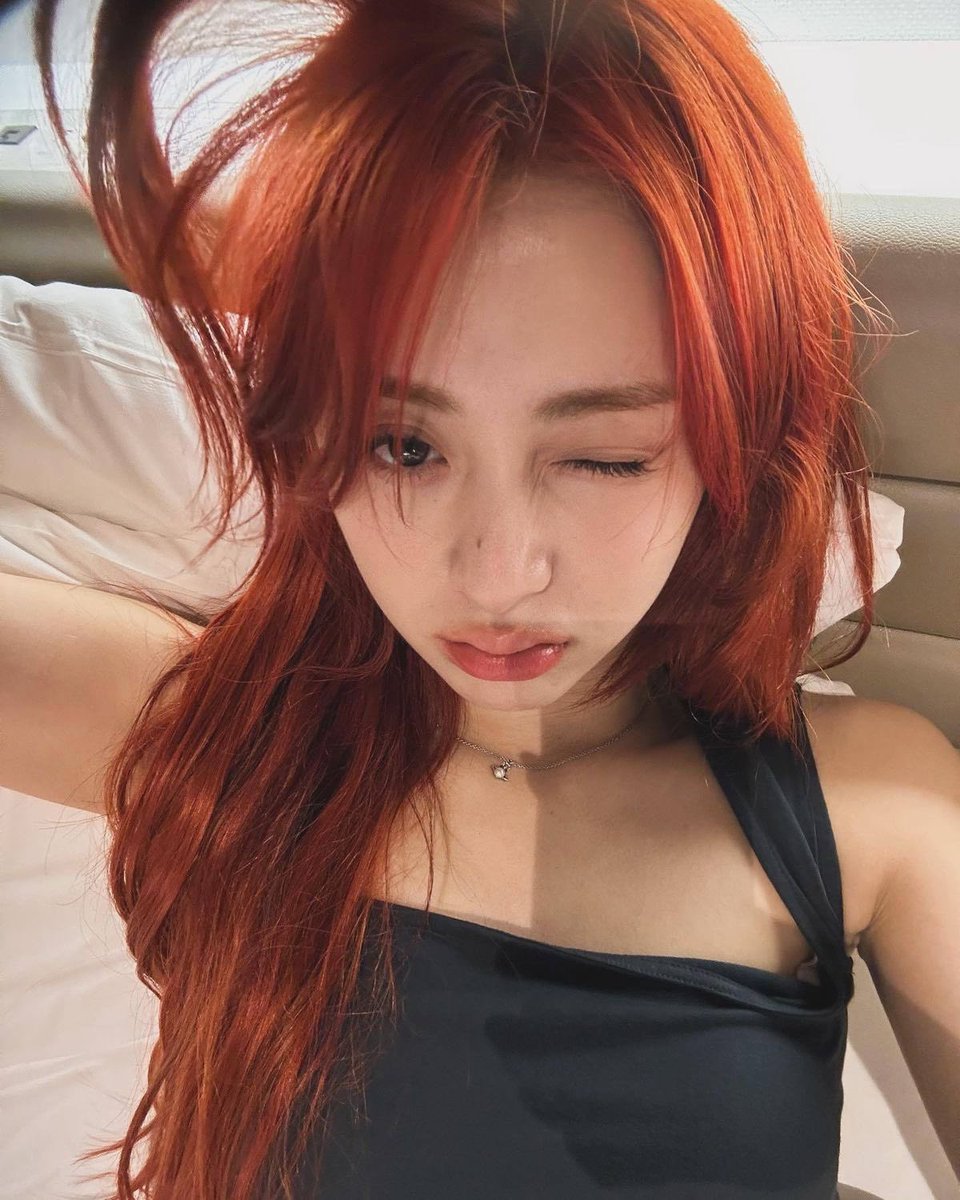 yunjin tweet media
