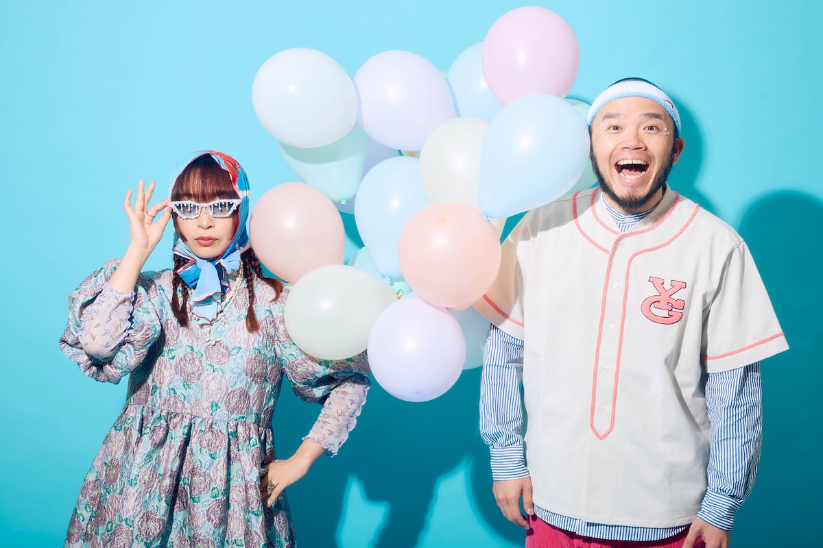 natalie_mu's tweet photo. 【インタビュー】

アフロ＆ヒグチアイ＝天々高々
“ただの音楽”の可能性を信じて
https://t.co/aAWMJTv0nd

🌞でも、ブチギレてます
🌕️“普通の幸せ”を歌うということ
🤝結論は「イェイイェイウォウウォウ」

#天々高々 https://t.co/nVpmH6Laju