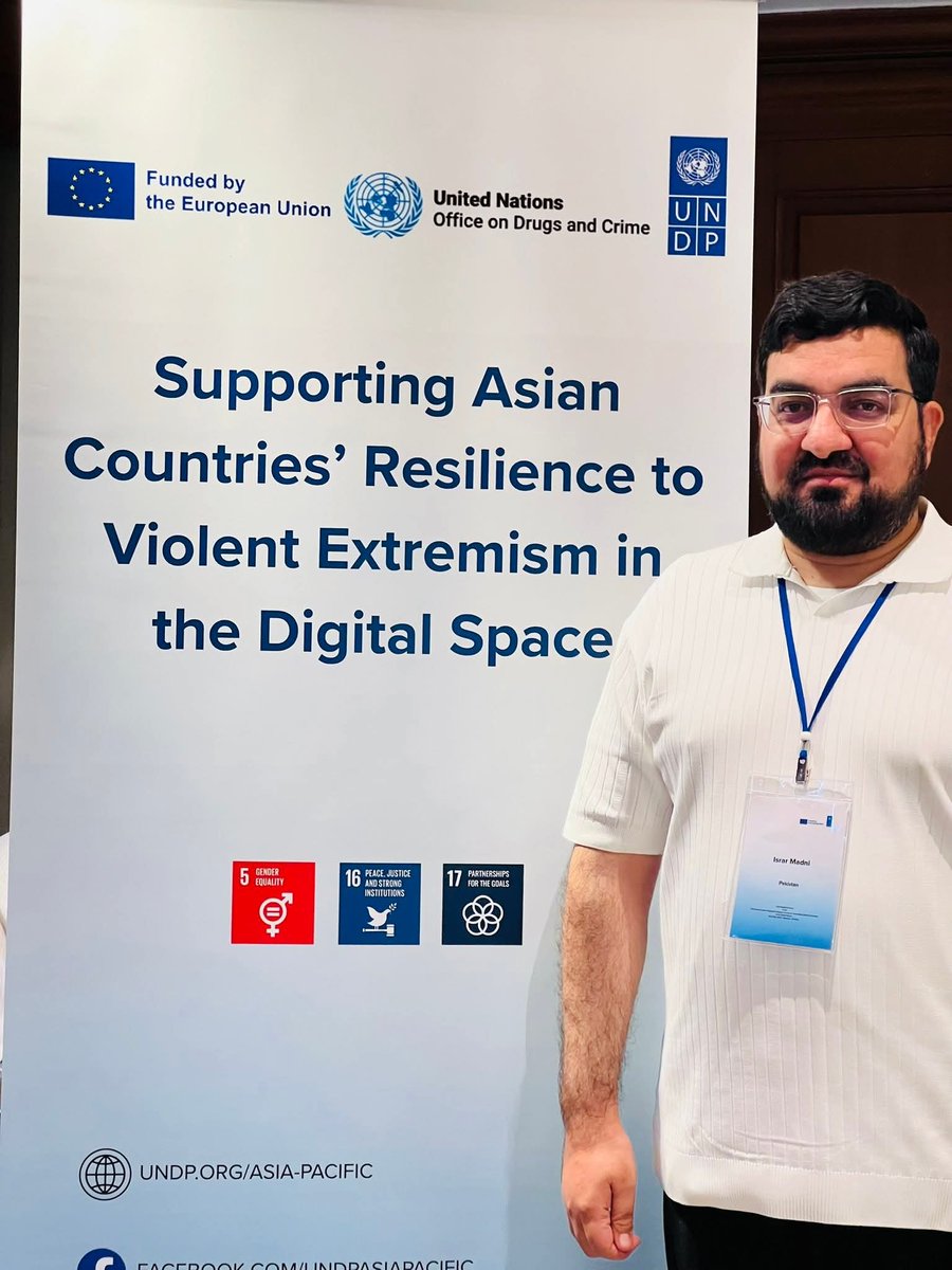 IRCRA3's tweet photo. #IRCRA at #Bangkok :
Supporting Asian Countries Resilience to Violent Extremism in the Digital Space. 
President IRCRA @Misrarmadani shared his experiences with participants of regional dialogue. 
The event organised by United Nations Development Programme
UNDP in Asia and the EU https://t.co/J35RiwUkNx