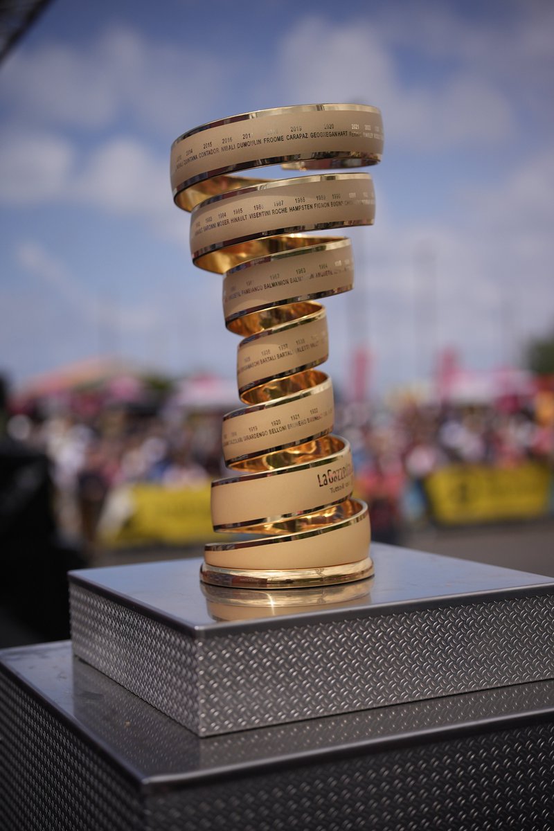 giroditalia's tweet photo. 🏆🏆🏆🏆

#GirodItalia https://t.co/ttojC9ksUm