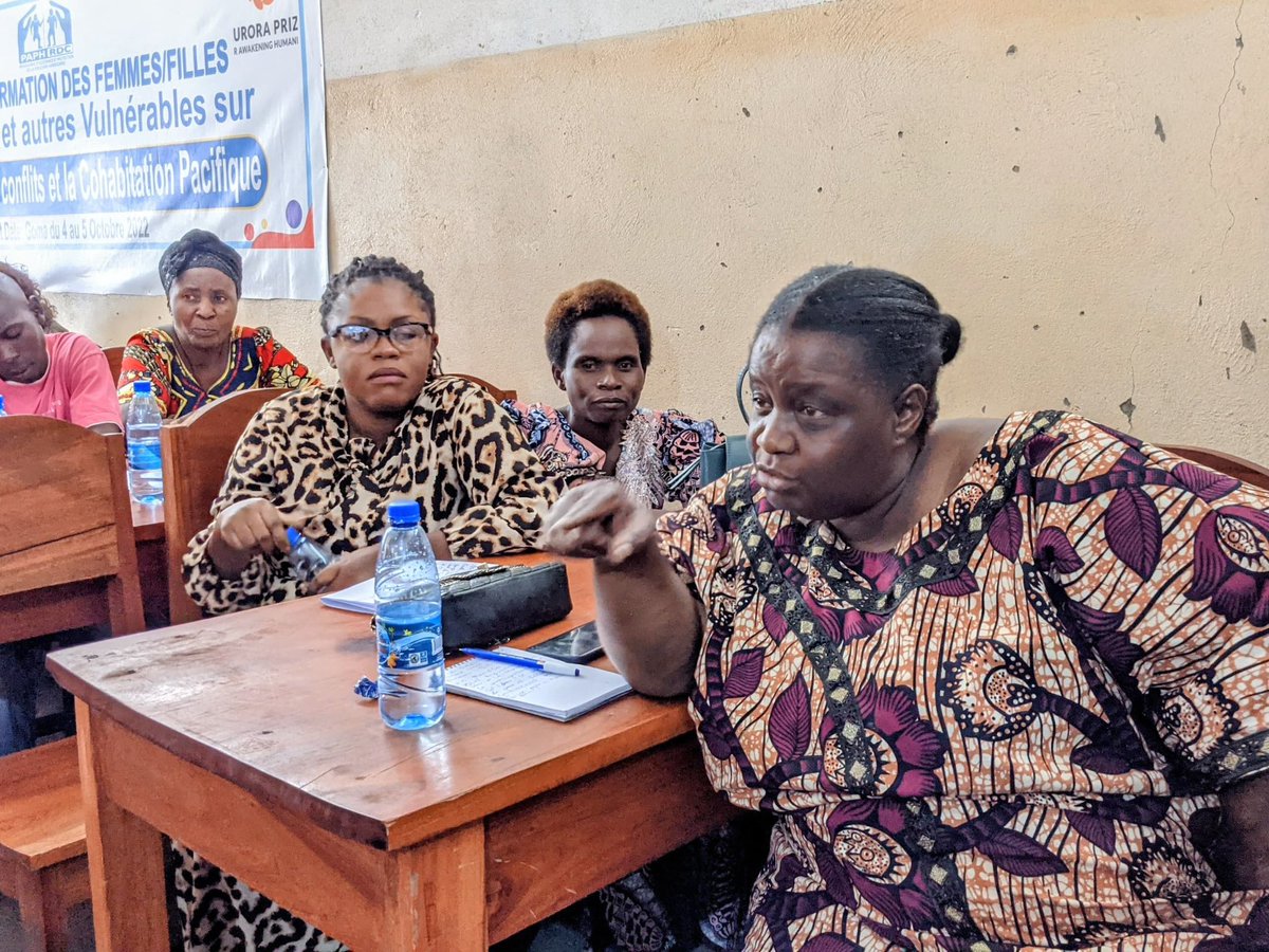 synergie_FPS's tweet photo. Renforcer la participation des femmes aux processus de paix est une nécessité.
À Goma au NK, la SFPS a réuni des acteurs clés pour réfléchir aux stratégies visant à faire entendre davantage la voix des femmes dans la médiation et la paix.✍🏾
Un appui financier  de @CanadaRDC 🤝 https://t.co/GmycSBurpb