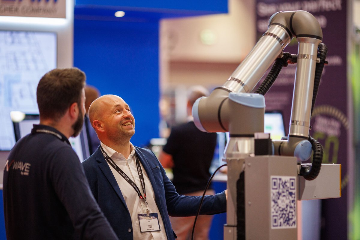 UK Construction Week tweet media