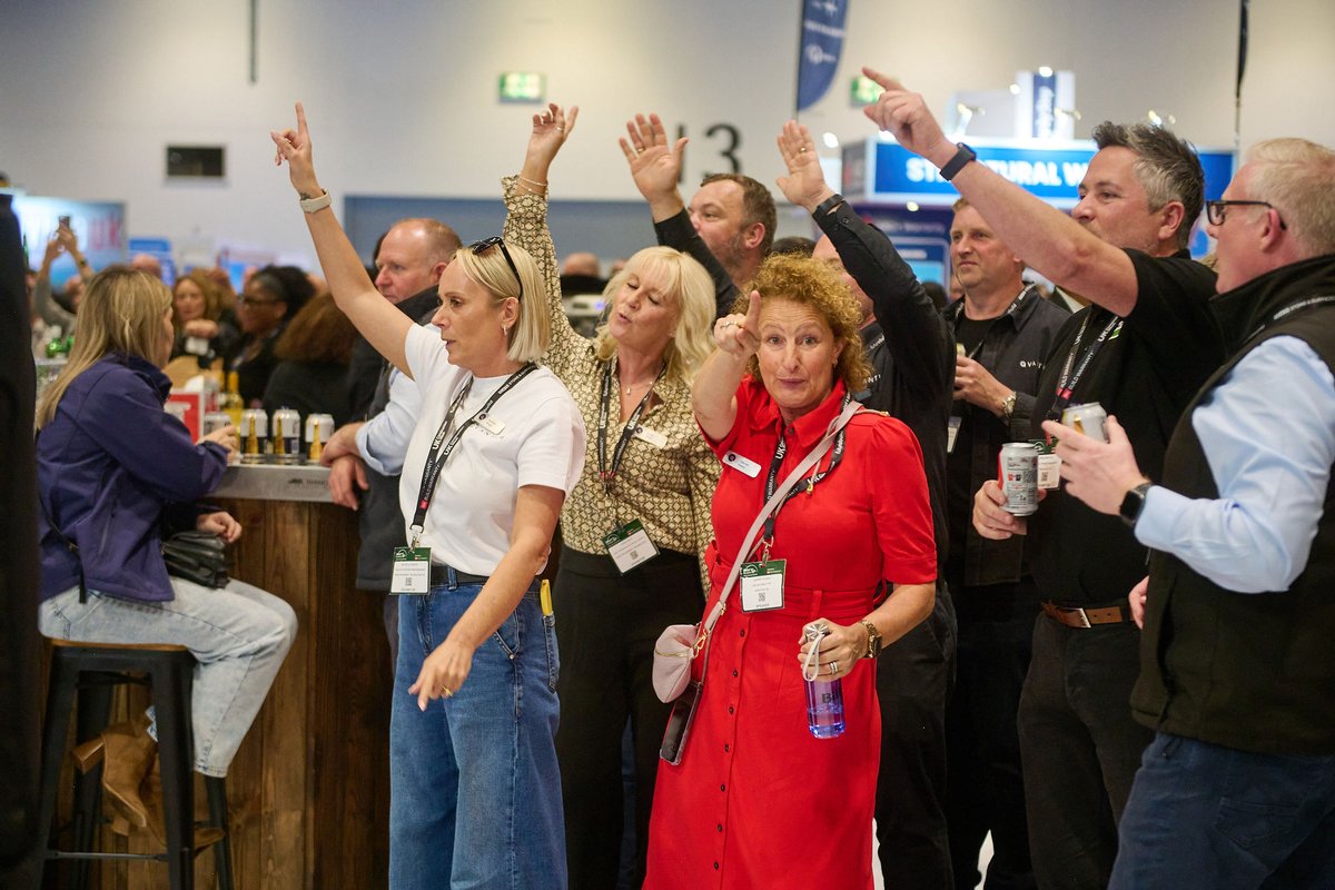 UK Construction Week tweet media