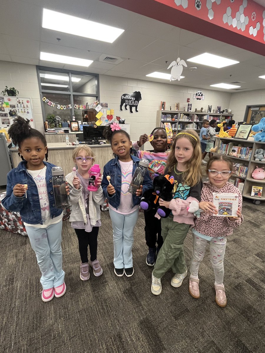 Onceuponadowdy's tweet photo. Last AR store for this school year! So proud of all of the kiddos! AR Olympics for grades 1-5 was a huge success! Readers Are Leaders in every way!  @NewtonCoSchools @LiamRenlearn @OHES_Covington @E3TechGirl @Lori_McGovern @shebriej https://t.co/jU9inI79QR