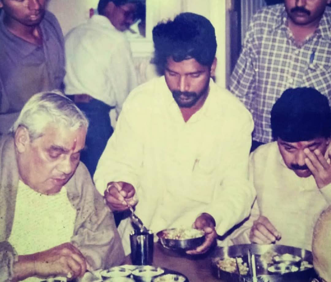 naik2918's tweet photo. Politics is not easy for a middle-class family when there is no financial support or strong backing. My father gave more than 30 years of his life serving the party with loyalty, honesty, and dedication,believing that hard work and sincerity would one day secure a better future https://t.co/FG4geLu0TU