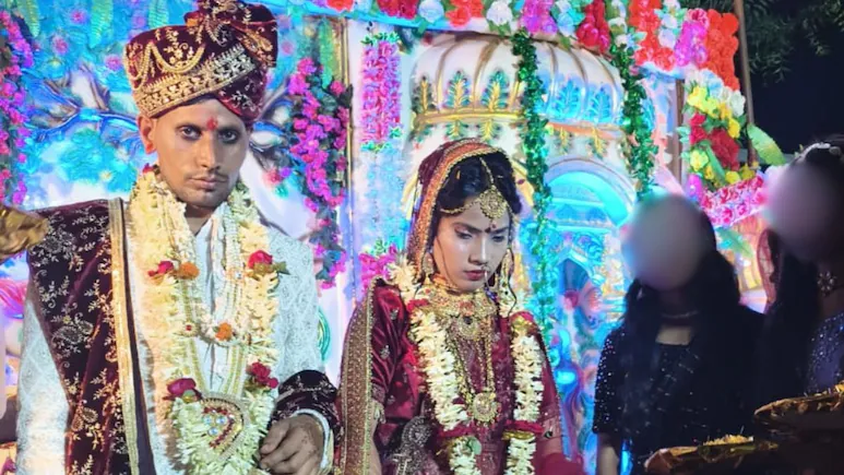 ndtv's tweet photo. Bihar Woman, 23, Killed Four Days After Wedding Over Gold Chain, Body Burnt
https://t.co/bUNvNN5zDK https://t.co/B7B5XW7E8h