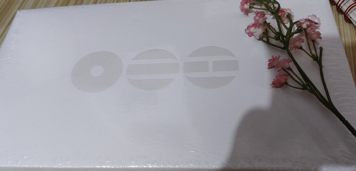 only_thvs's tweet photo. @shoppersstop got my first album ever , ARIRANG IS SO PRETTY 😭😭
💜💜💜💜💜💜💜💜 https://t.co/PGXkg2EdiT