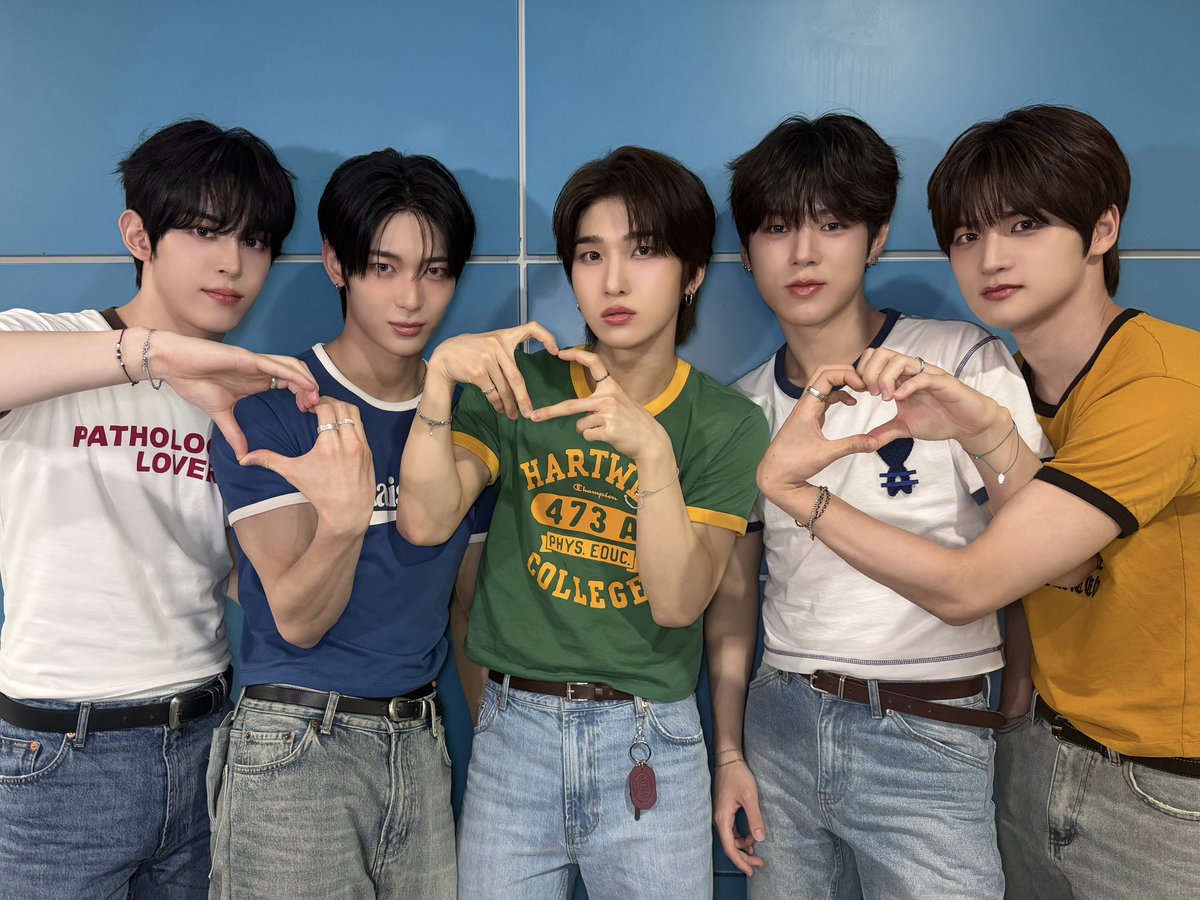 CUBE_NOWZ's tweet photo. [📸] 260513 @ MBC M, MBC every1 <쇼챔피언> 

#NOWZ #나우즈 
#Us
#우리의시작
#쇼챔피언 #SHOWCHAMPION https://t.co/uy07It1XSs